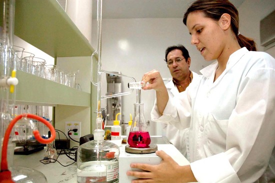 Curso Técnico Gratuito de Bioquímica ETEC 2013